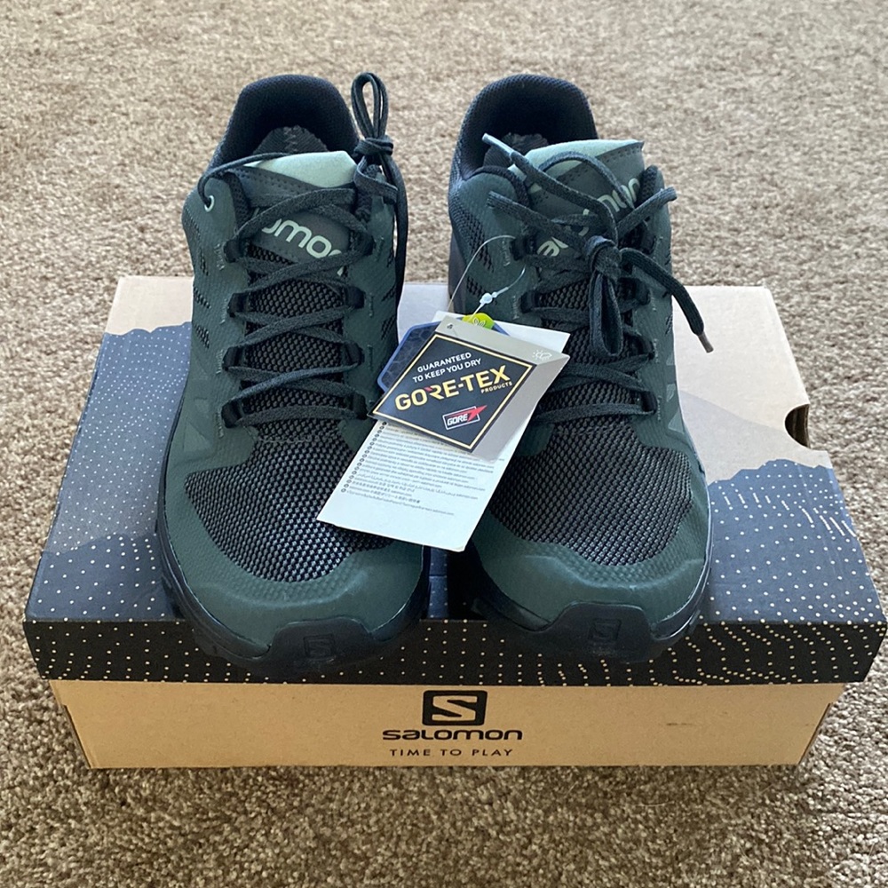 Salomon OUTline GTX low hiking shoes men’s 12(US) 11.5(UK) brand new with tags